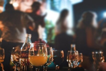 ببینید: شکستن حریم خصوصی، با کدام مجوز؟ / گزارشی از ماجرای ورود به مهمانی بازیگران