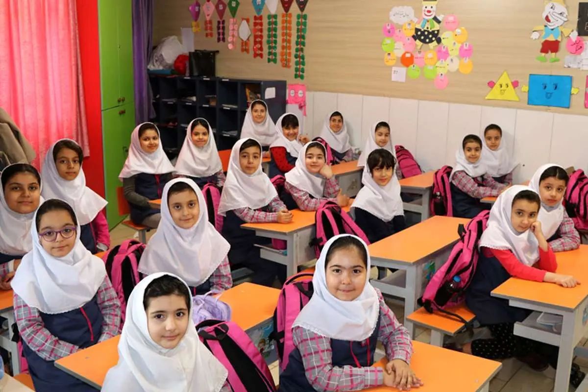 کارگروه اضطرار آلودگی هوای تهران: لغو دورکاری ادارات در روز چهارشنبه/ مراکز آموزشی به طور حضوری فعال خواهد بود/ طرح زوج و فرد از درب منازل اجرا میشود