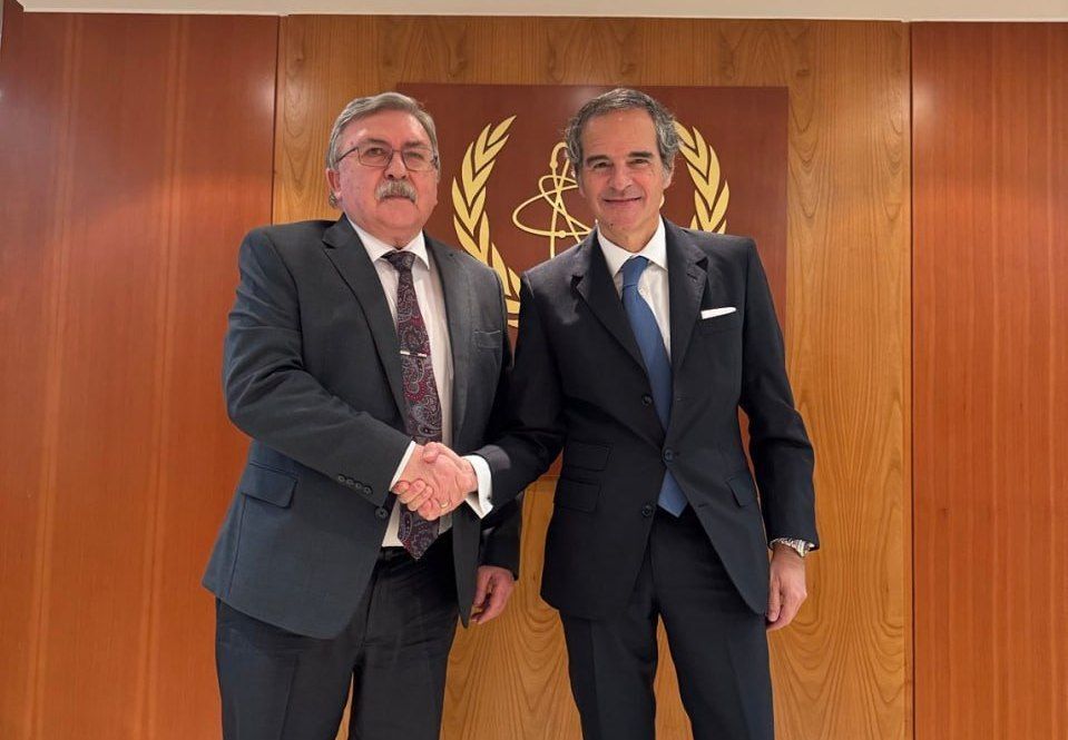 اولیانوف: با مدیرکل آژانس انرژی اتمی در مورد تحولات جاری پیرامون موضوع هسته‌ای ایران، گفت‌وگو کردیم