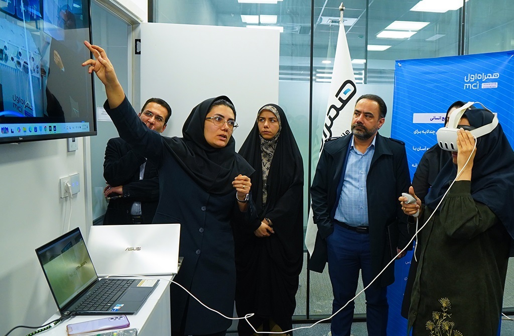 افتتاح نمایشگاه دائمی محصولات و خدمات هوشمند مرکز تحقیق و نوآوری همراه اول