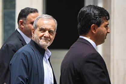 پزشکیان: ۹۰ هزار کارمندی که در گزینش رد شده بودند برگرداندیم