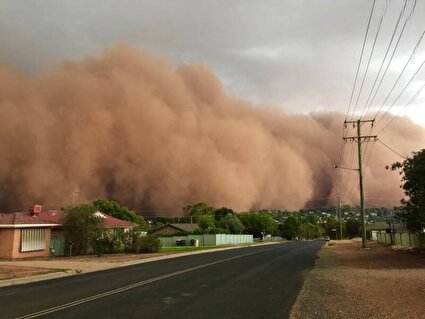 ببینید / تصاویر آخرالزمانی از طوفان شن در استرالیا